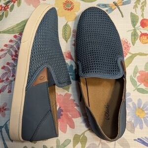 Olukai Pehuea blue slipons